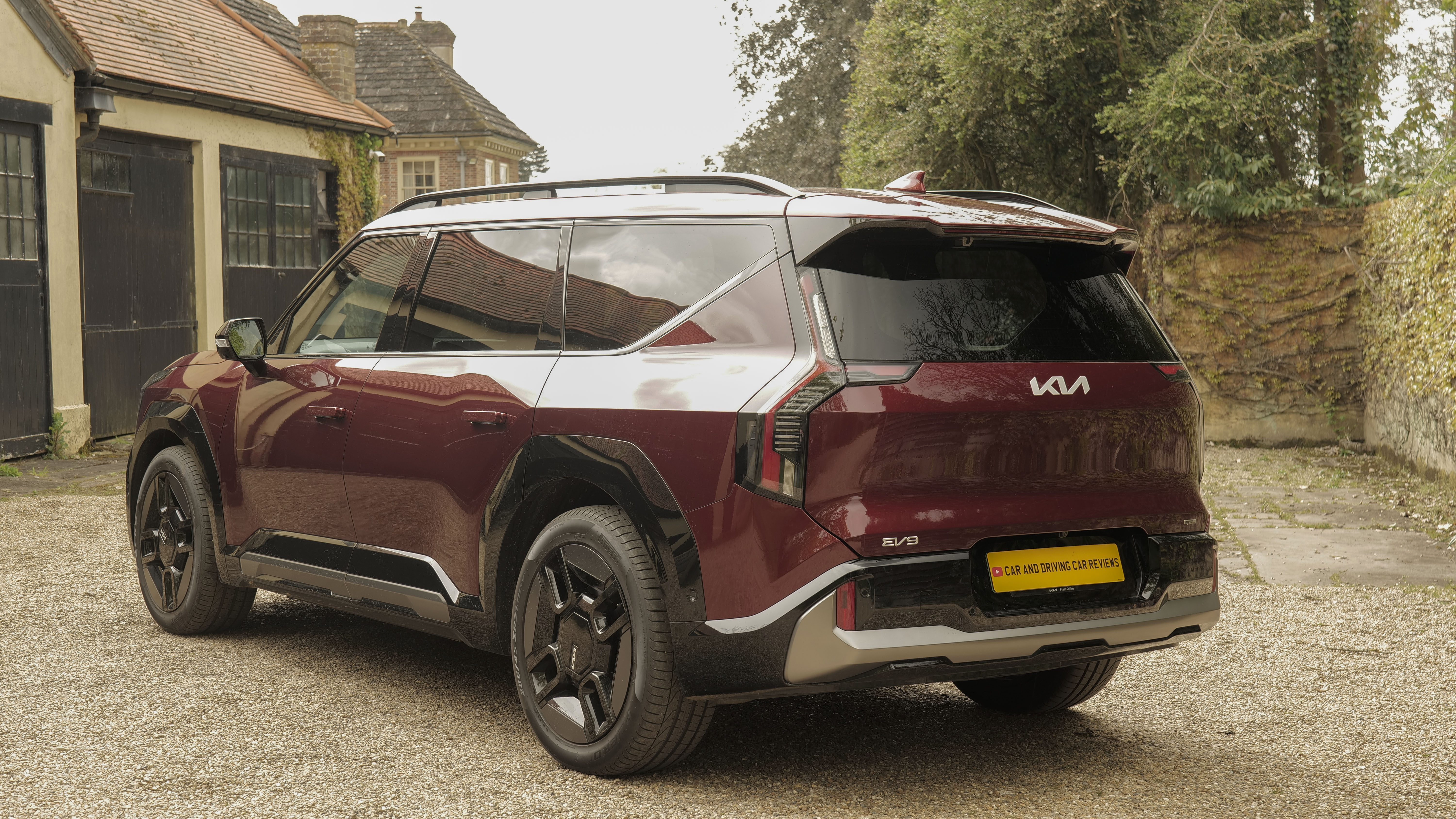 KIA EV9 ELECTRIC ESTATE 149kW Air 99.8kWh 5dr Auto
